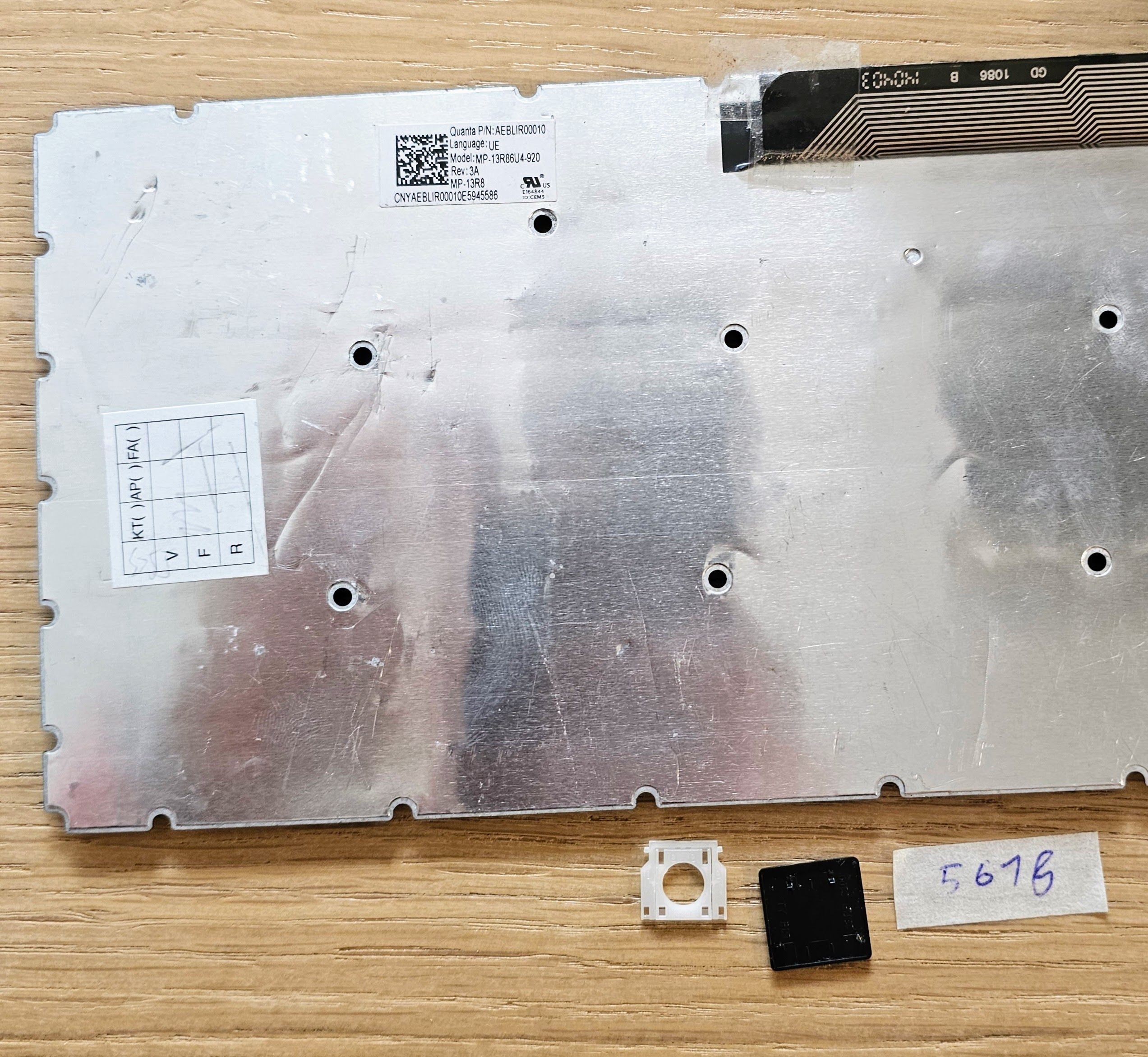 Ersatztasten für die Toshiba Satellite-Tastatur (AEBLIR00010, MP-13R86U4-920) – Bild 2