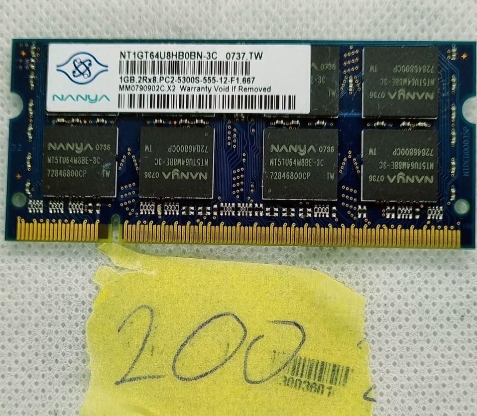 Nanya 1 GB PC2-5300 DDR2-667 MHz Non-ECC NT1GT64U8HB0BN-3C Laptop-Speicher