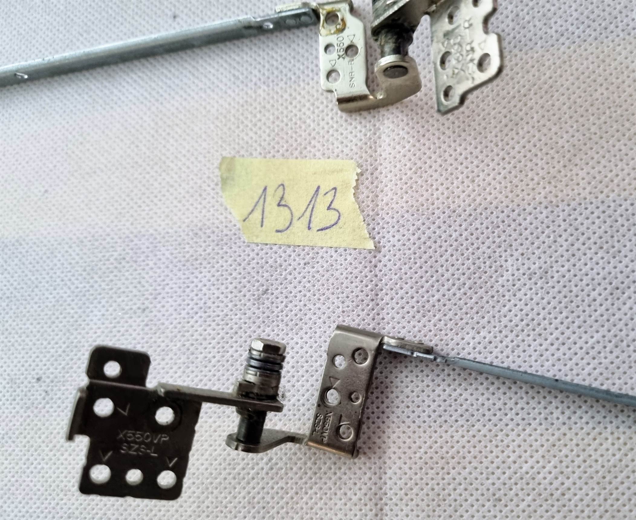 ASUS X552CL-SX353D LCD-BILDSCHIRMSARNIERE L UND R – SZS-R, X550VP SZS-L – Bild 2