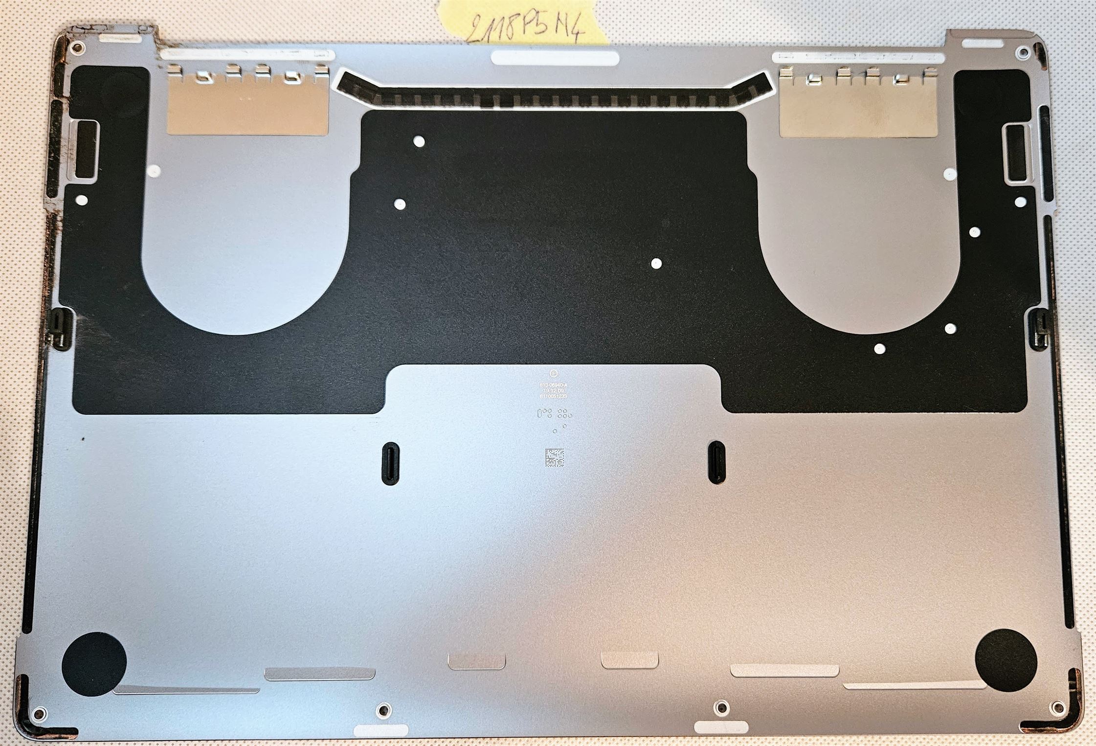 Unteres Gehäuse für MacBook Pro 13 2019 A1989 MacBookPro15,2 - Original-Ersatzteil – Bild 3