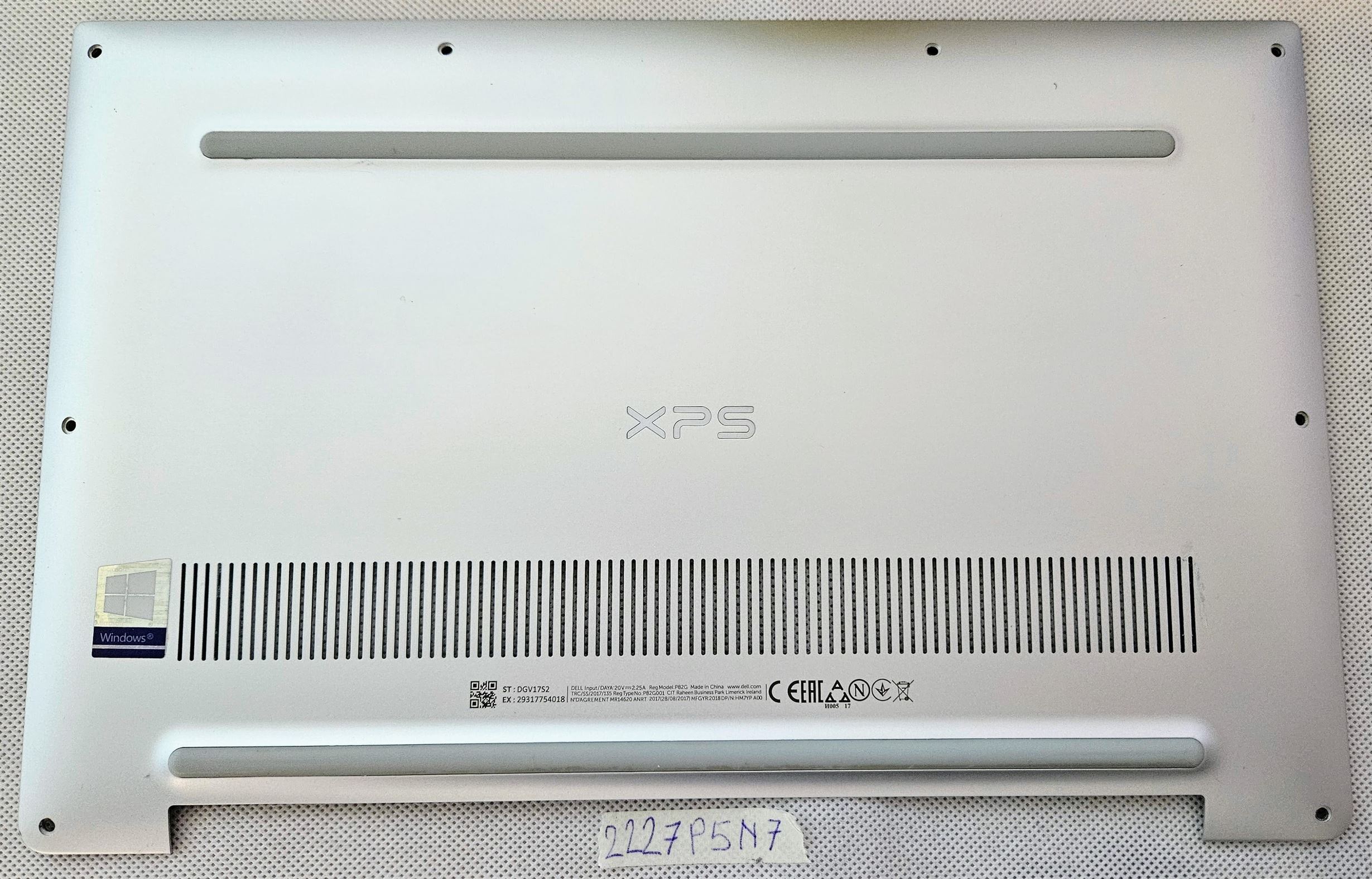 Dell XPS 13 9370 Unterteil X3DF2 – Original-Ersatzteil für verbesserte Laptop-Unterstützung