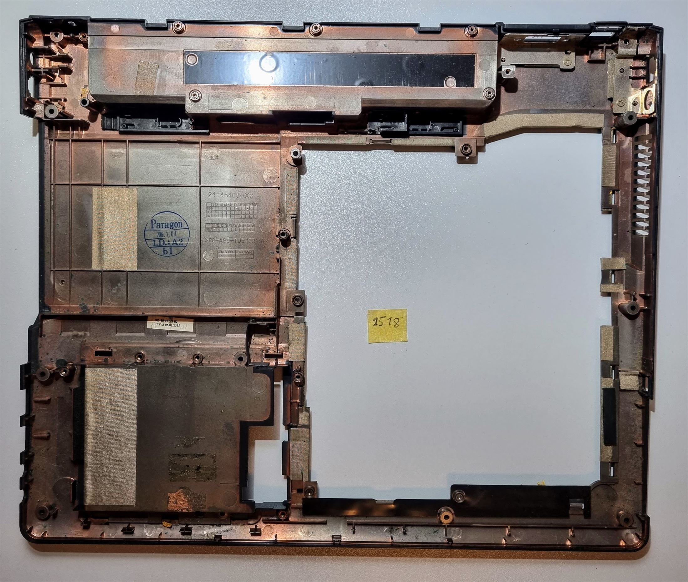 FUJITSU SIEMENS AMILO Pro V2030 Unteres Gehäuse 24-46408-XX – Original-Ersatzteil – Bild 2