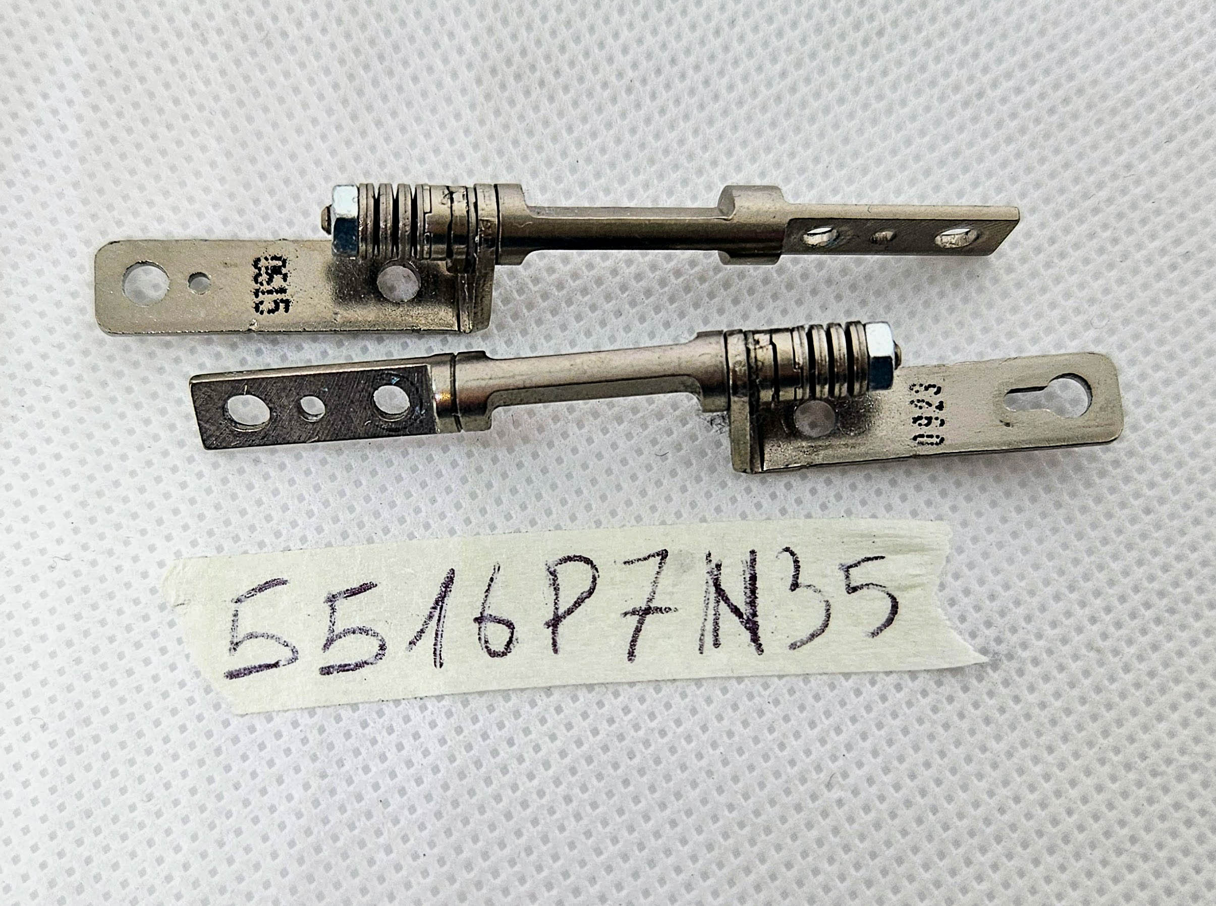 Fujitsu Lifebook U745 Scharniere links und rechts, Paar – Original-Ersatzteile