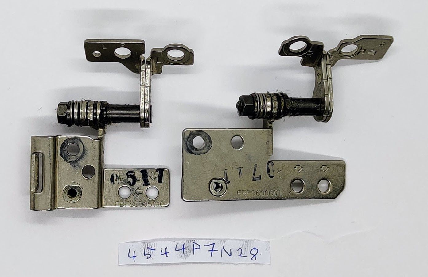 Original Fujitsu Siemens Lifebook AH552 Bildschirmscharniere - Hochwertige Laptop-Teile