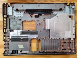HP Compaq 6820s Untere Basisabdeckung 6070B0212201