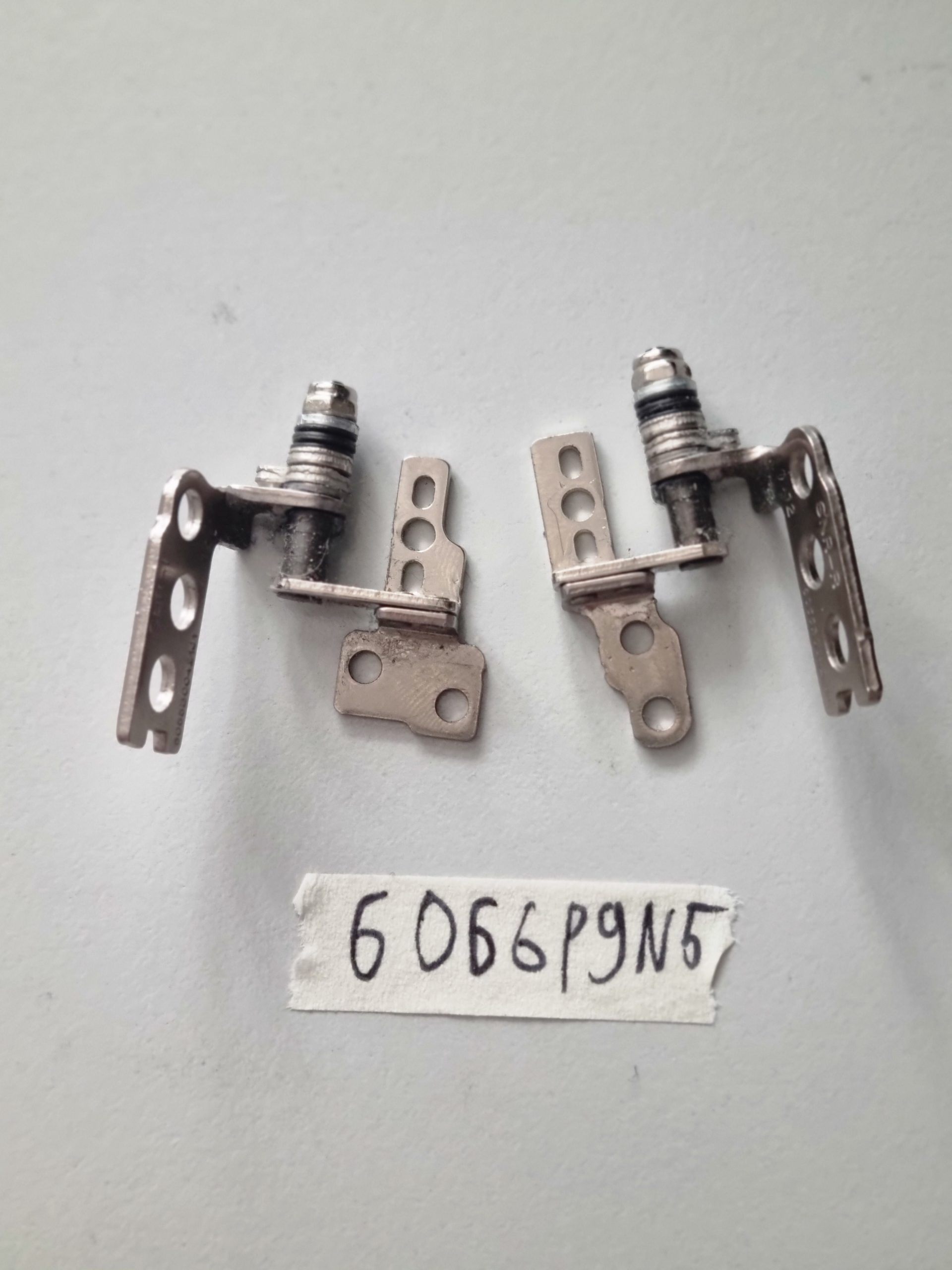 HP EliteBook 820 G3 Laptop-Bildschirmscharniere links und rechts – Ersatzteile