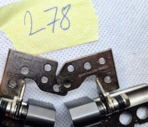 Original Scharniere für Lenovo Thinkpad T450 - SH50A40332 & SH50A40333