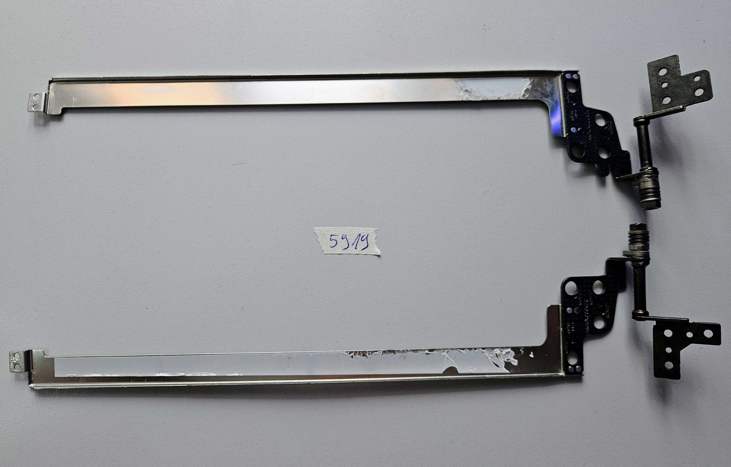 Lenovo Ideapad 3 17ARE05 81W5 Scharniersatz | Original-Laptop-Teile