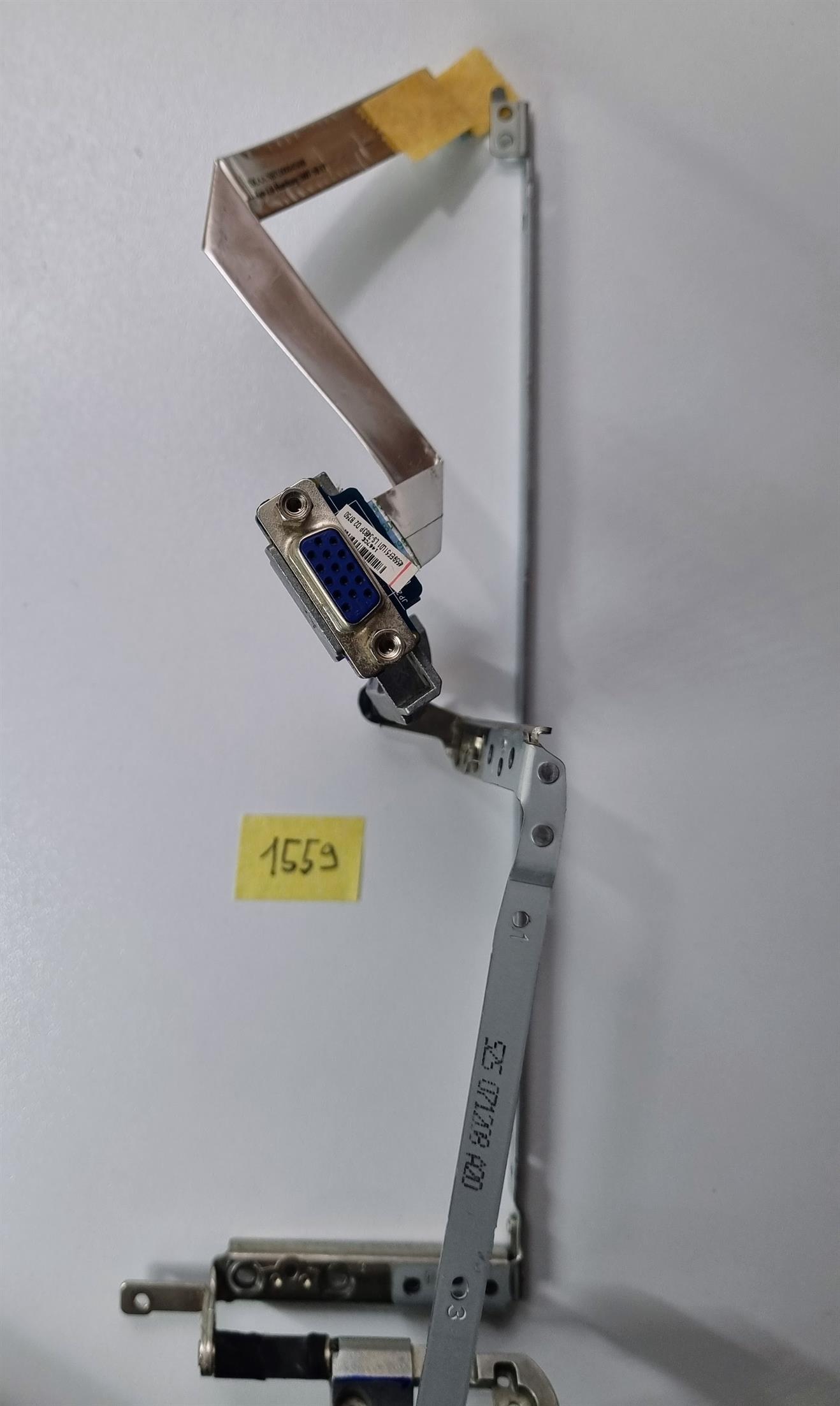 Toshiba Satellite A 20-1YX SCHARNIERE MIT VGA-ANSCHLUSS – Bild 2