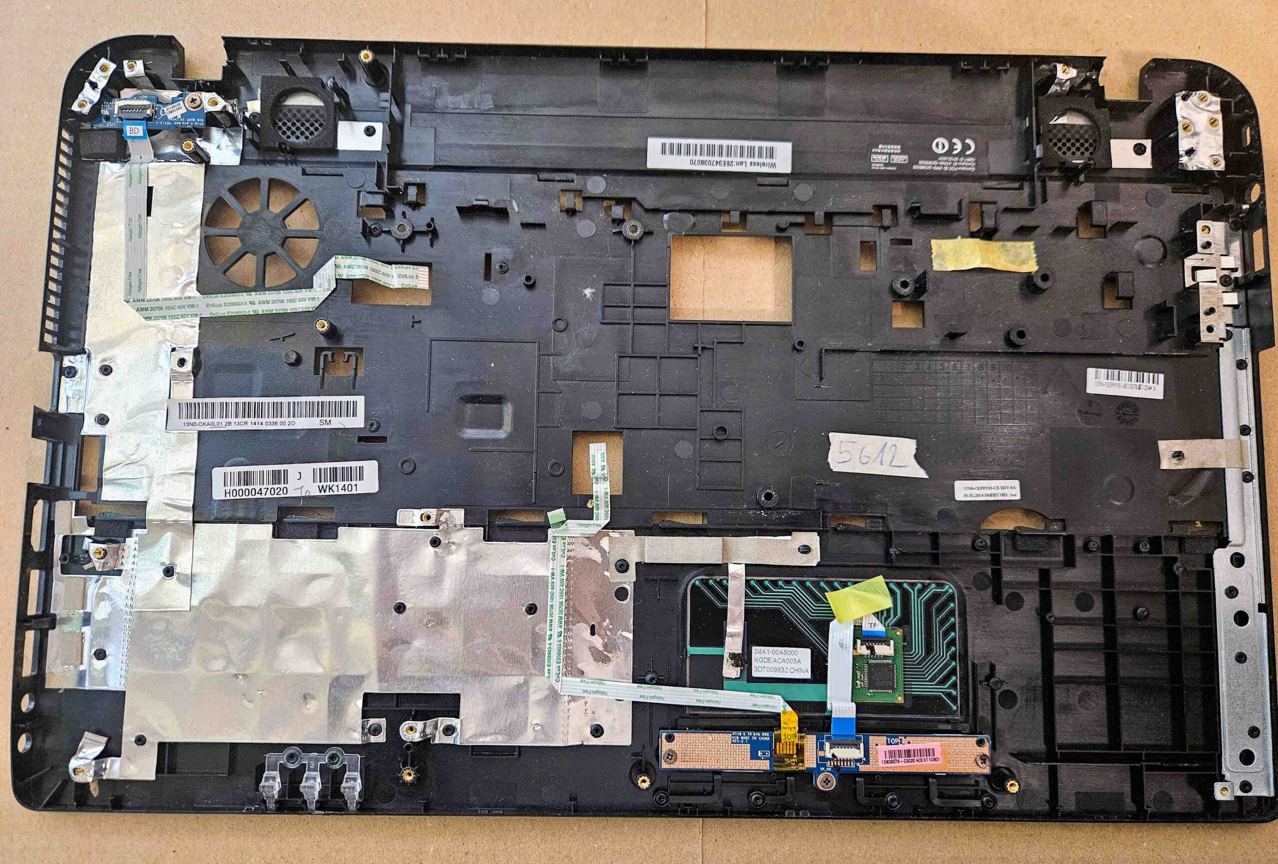 Toshiba Satellite C50D-A-133 Handauflage + Touchpad & Power Button Board – Bild 2