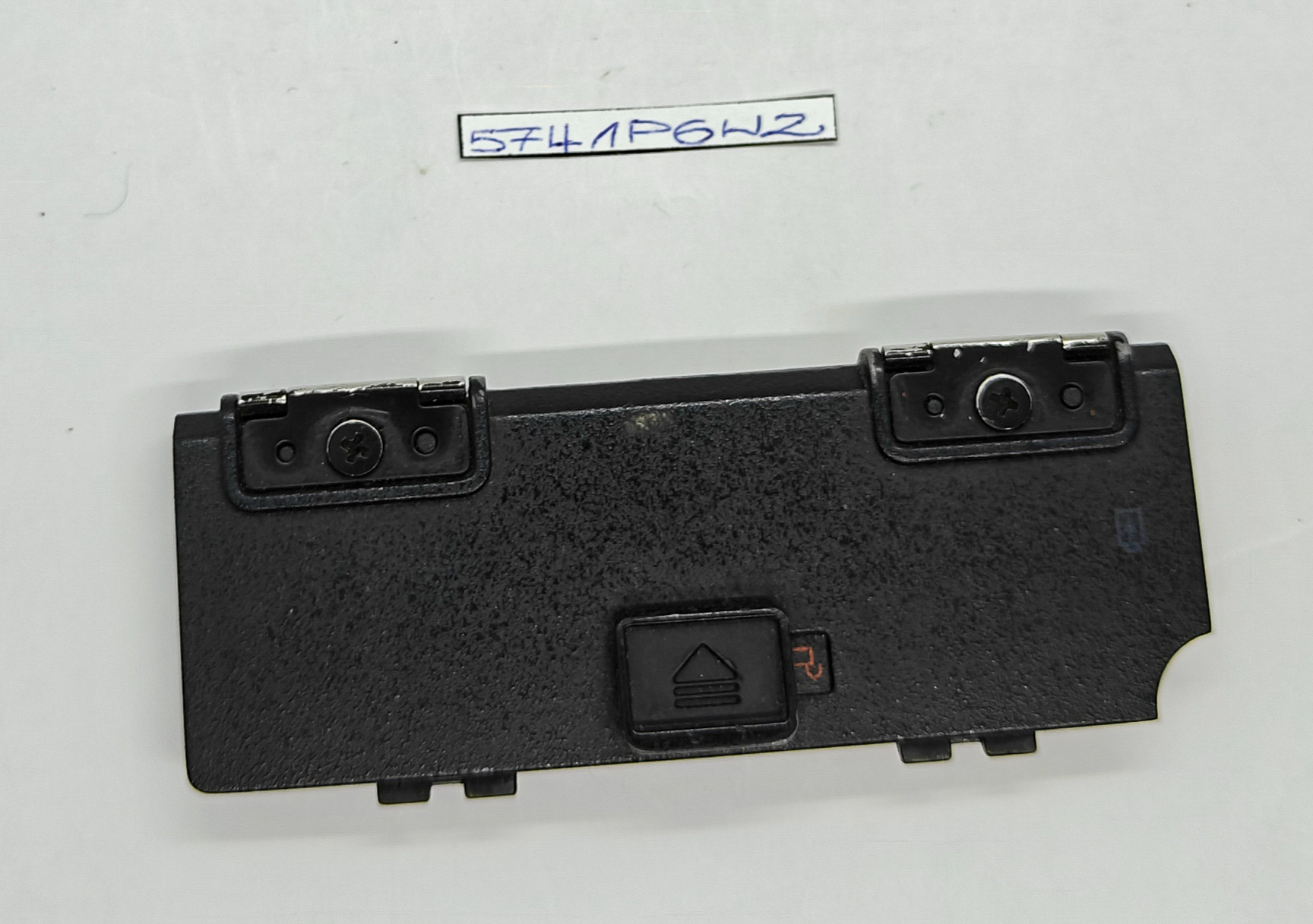 Gebrauchte robuste HDD-Tür für Dell Latitude 7404 – geprüfter guter Zustand