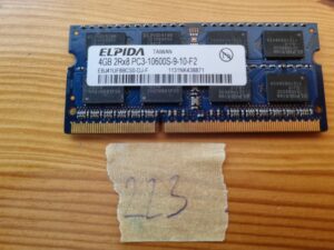 ELPIDA 4 Go x1 2RX8 PC3-10600S-9-10-F2 EBJ41UF8BCS0-DJ-F 204PIN SODIMM 1333MHZ