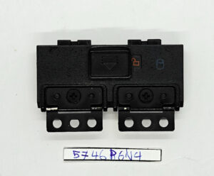 Porte de ports de stockage pour Dell Latitude 14 7404 - Occasion, testée, bon état