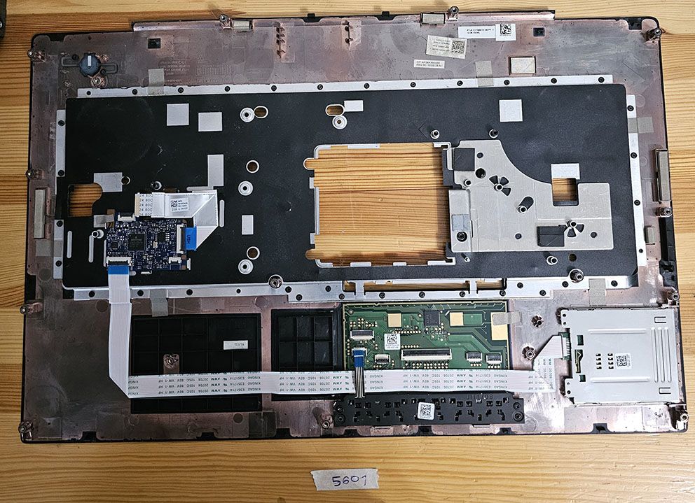 Repose-poignets et pavé tactile Dell Precision 7730 – Pièces de rechange d'origine – Image 2