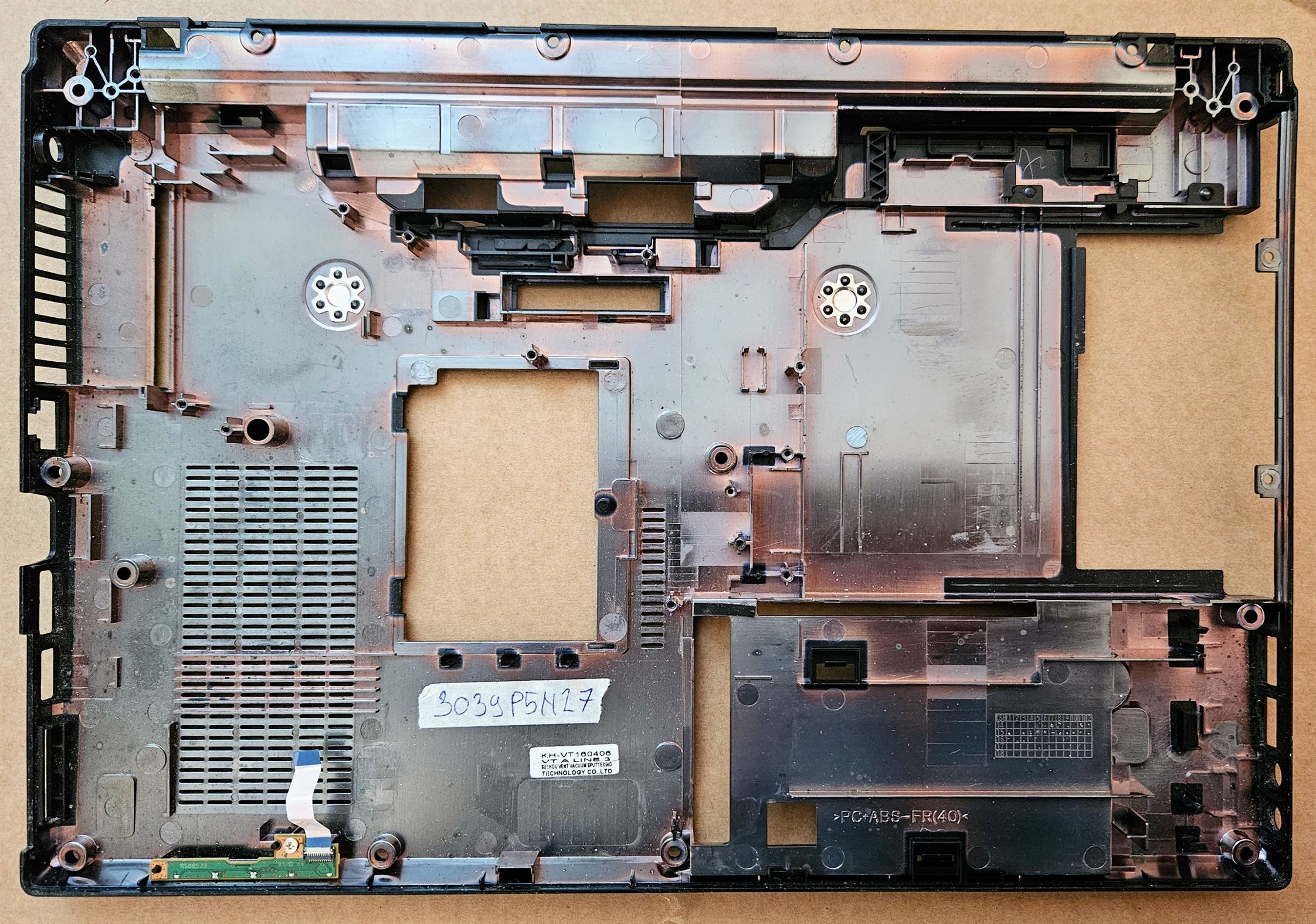 Boîtier inférieur pour Fujitsu LifeBook E546 - Pièces d'origine pour ordinateur portable – Image 2