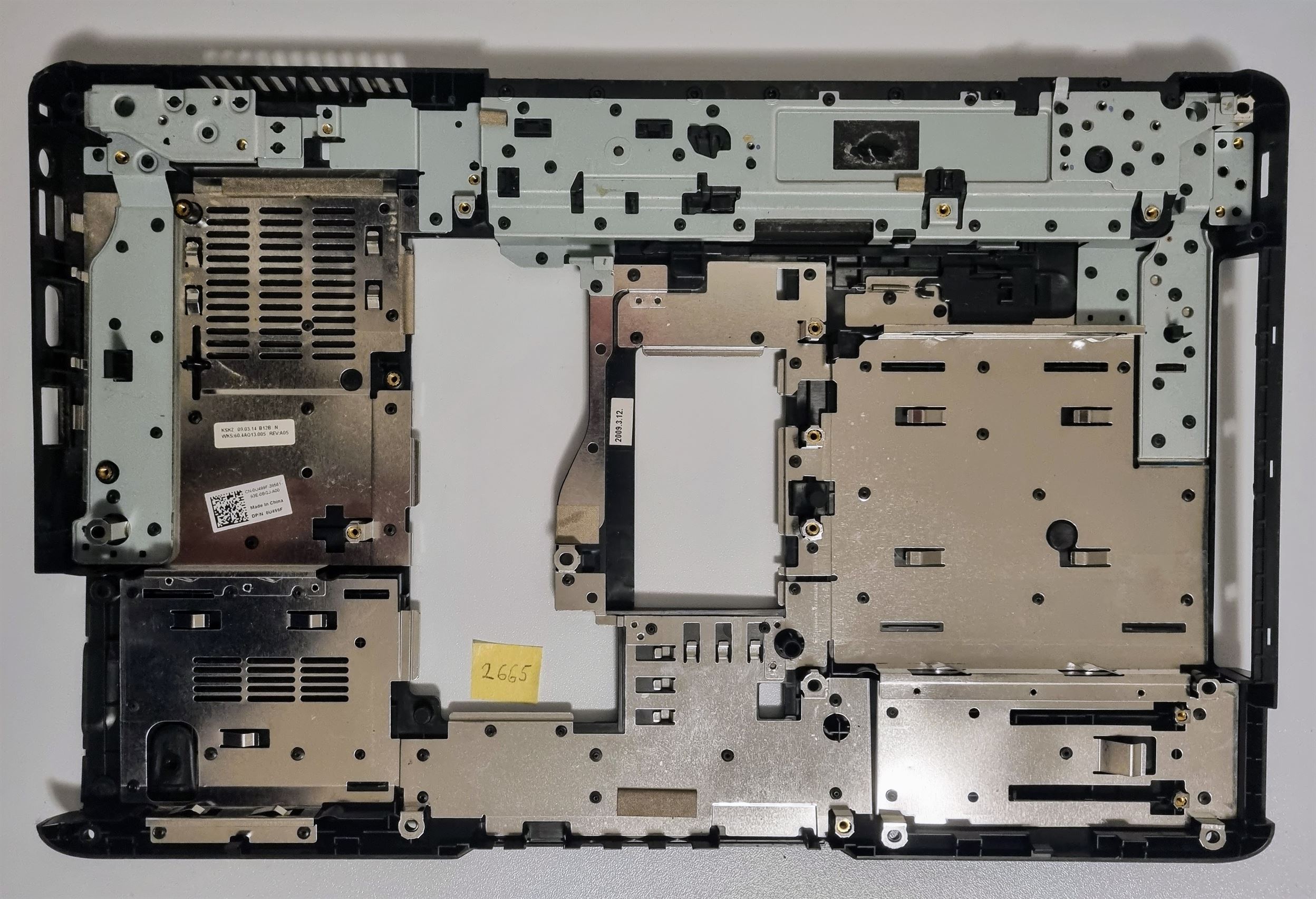 Base inférieure d'origine Dell PP41L CN-0U499F-38561-9AV - Pièces détachées pour ordinateur portable – Image 2