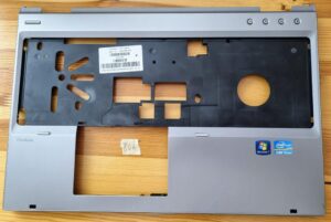 Boîtier inférieur du HP EliteBook 8570p 641182-001 Repose-poignets Pavé tactile 641208-001