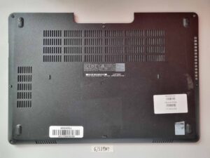 Pièces détachées pour ordinateur portable | Remplacement du cache inférieur du boîtier D du Dell Latitude E5470 (09F6T6)