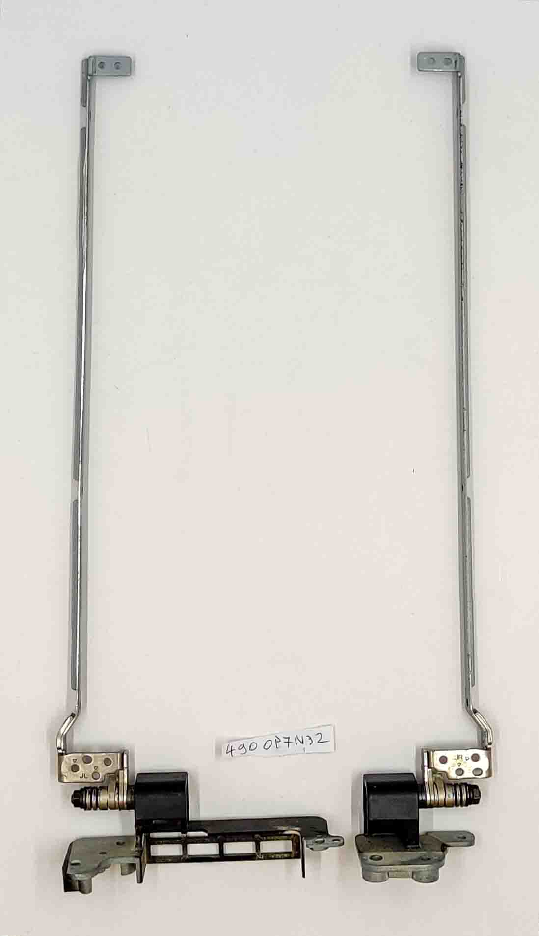 Remplacement des charnières d'écran gauche et droite du Lenovo ThinkPad Edge 15 (75Y4717)