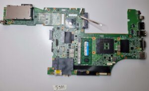 Carte mère Lenovo ThinkPad T510 avec processeur Intel Core i5 M520 | 48.4CU39.031 / 63Y1870 / 48.4CU03.031