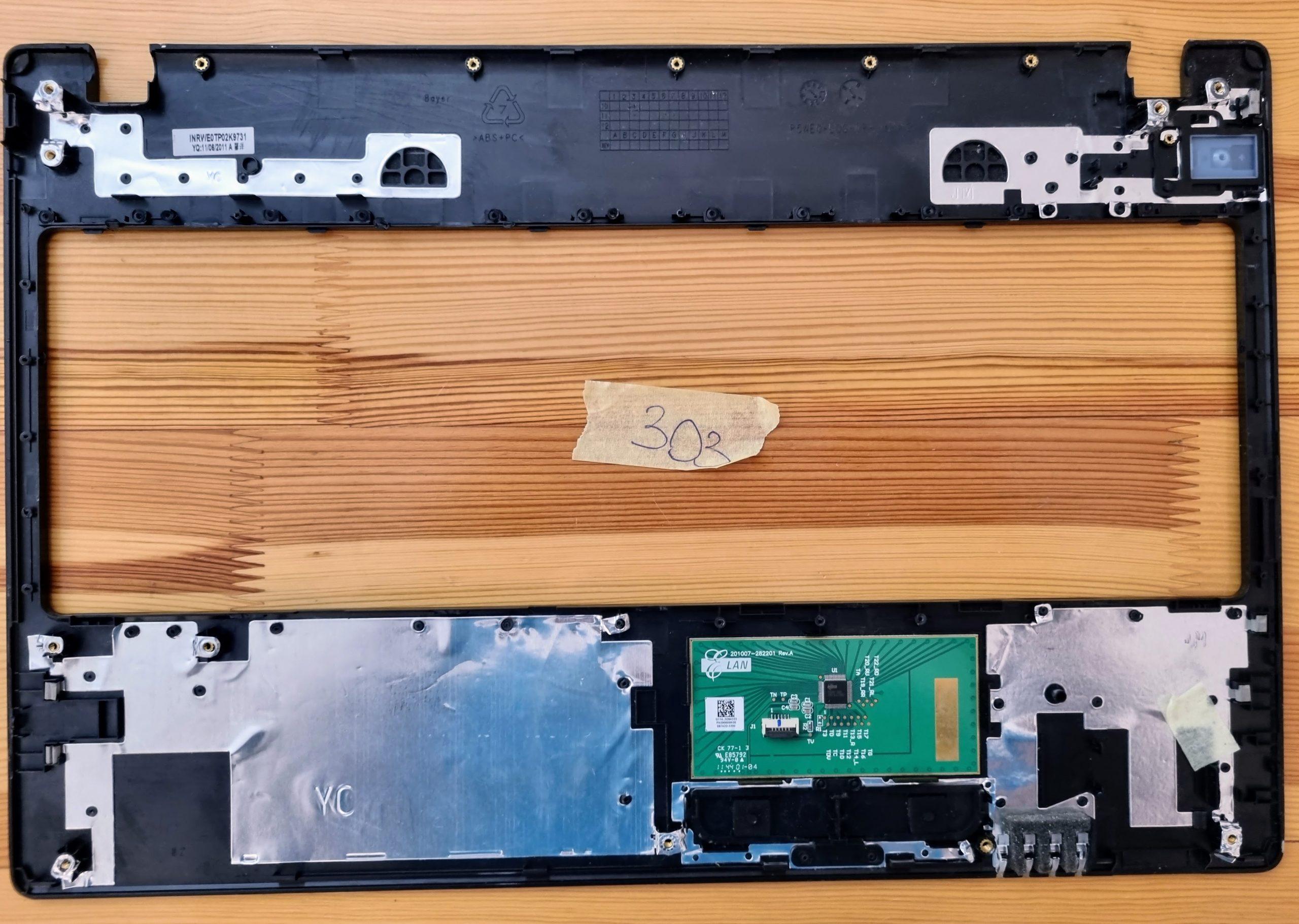 Boîtier supérieur du pavé tactile avec repose-poignets AP0HI000611 de l'Acer Aspire 5750G – Image 3