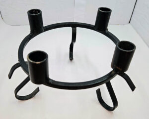 Support pour 4 bougies en fer forgé – Décor rustique en métal noir – Fabriqué à la main en Europe