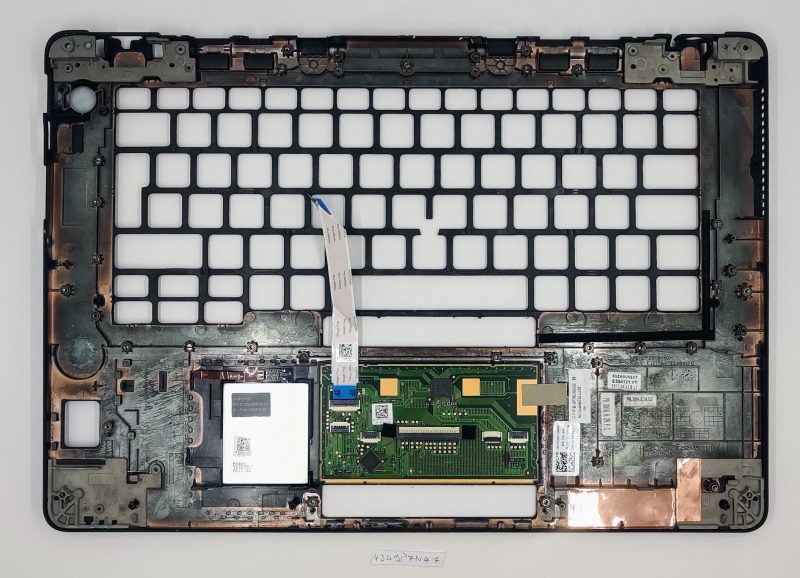0Y4WD7 ORIGINALNI DELL LATITUDE 7470 PODLOGA NA DODIR NA OSLON ZA DLAN -NIE05- Y4WD7 - Slika 2