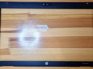 Okvir zaslona HP EliteBook 8560P Okvir prednjeg poklopca 641198-001