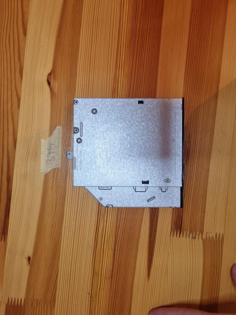 Model DVD snimača GTB0N - Slika 2