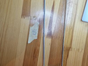 Lenovo 3000 G430 Šarke, par lijevih i desnih šarki AM04E000100 AM04E000200