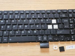 Zamjenska tipka tipkovnice Toshiba Satellite (AEBLIR00010, MP-13R86U4-920)