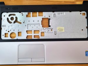 758051-001 HP Pavilion 15-F211WM 15.6 crno-srebrni oslonac za ruku wTouchpad