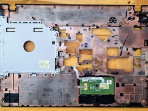Acer Aspire 5253-BZ oslonac za dlanove Touchpad AP0IC000100 poklopac tipkovnice gumb za uključivanje