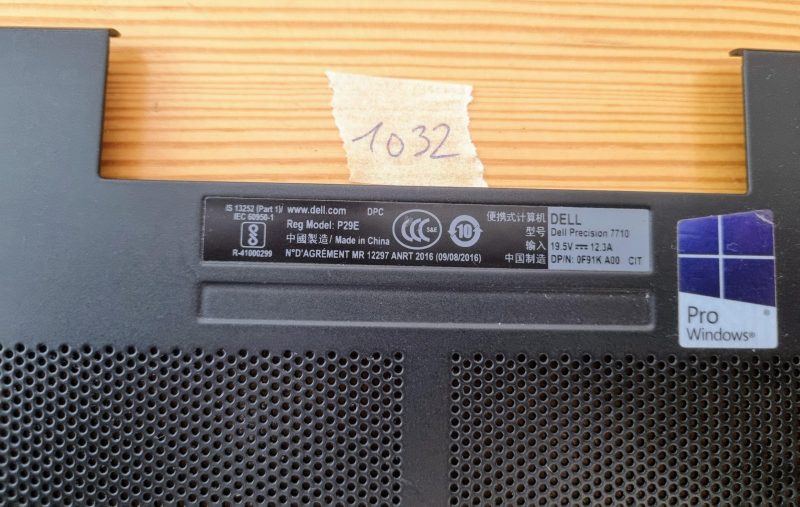 Vrata donje pristupne ploče Dell Genuine Precison 7710 crna 73JTC 073JTC - Slika 2