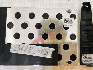 Dell Inspiron 1545 tvrdi disk Caddy 0XR733 0M671J - originalna OEM zamjena