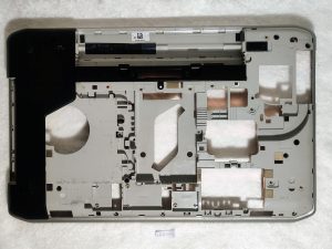 Originalno kućište donjeg poklopca prijenosnog računala Dell Latitude E5530 053FCF
