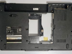 Originalna donja baza Dell PP41L CN-0U499F-38561-9AV - dijelovi za prijenosna računala
