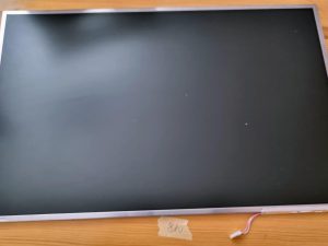Originalni Dell Precision M6400 - 17" 30-pinski CCFL LCD panel - B170PW06 V.3