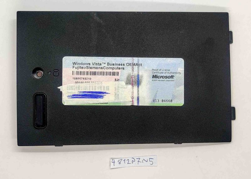 Zamjena pokrovne ploče za originalni tvrdi disk prijenosnog računala Fujitsu Esprimo V5515