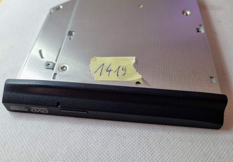 Originalni Hitachi-LG GT32N CD DVD±RW ATA DL optički pogon LGE-DMGT31N Dell 0MHKCV - Slika 2