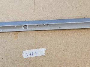 Poklopac šarke za prijenosno računalo HP 250 G7 - originalni zamjenski dio - kvalitetno pristajanje, prave fotografije