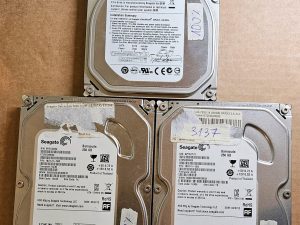 VELIKO 3 x Seagate 250 GB SATA III 3,5" tvrdi disk