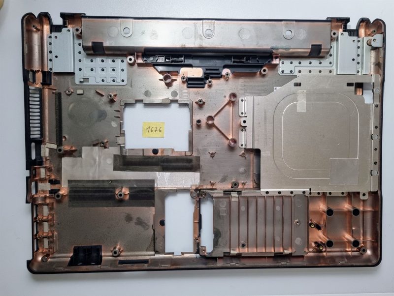 Stražnji poklopac HP Compaq 6820S 6070B0212201 - Slika 2