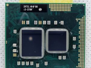 Intel i3-370M 2,4 GHz dvojezgreni SLBUK CPU procesor - brz i pouzdan!