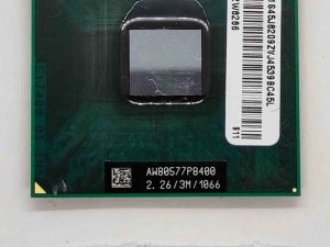 Lenovo ThinkPad T400 CPU Core 2 Duo P8400 2,26 GHz SLGFC 42W8266
