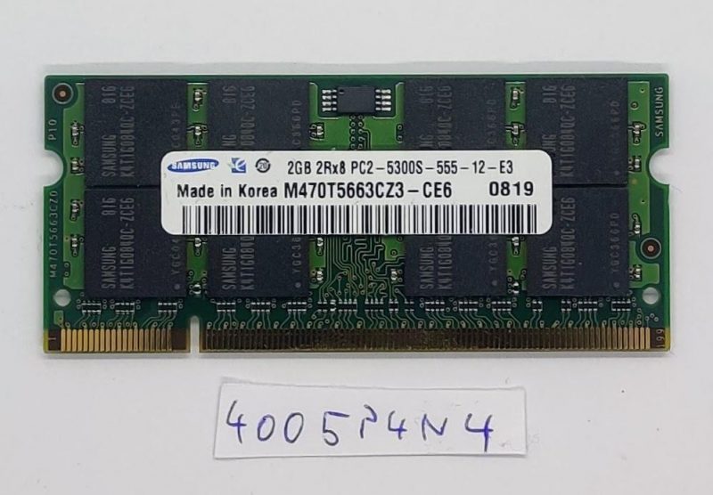 Originalna Samsung 2GB PC2-5300S memorija So-DIMM RAM M470T5663CZ3-CE6