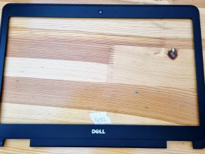 OEM DELL LATITUDE E5440 LCD CRNI OKVIR W/ CAM PRIKLJUČNIK CHA01 P/N GKYW6