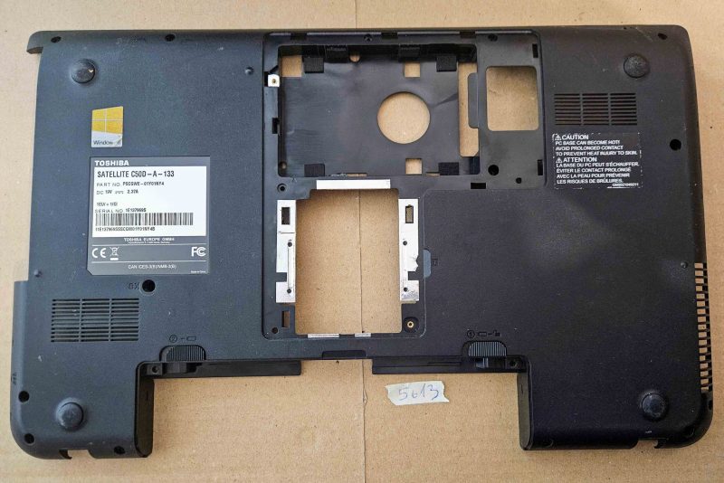 Toshiba Satellite C50D-A-133 ploča donjeg poklopca PSCGWE – originalni dio prijenosnog računala