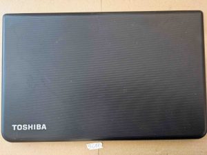 Gornji poklopac prijenosnog računala Toshiba Satellite C50D-A-133 – uključena kamera
