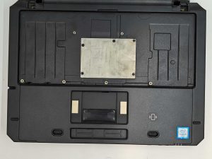 Rabljeni Dell Latitude 7204 robusni sklop dodirne podloge s naslonom za dlan G8H41 testiran